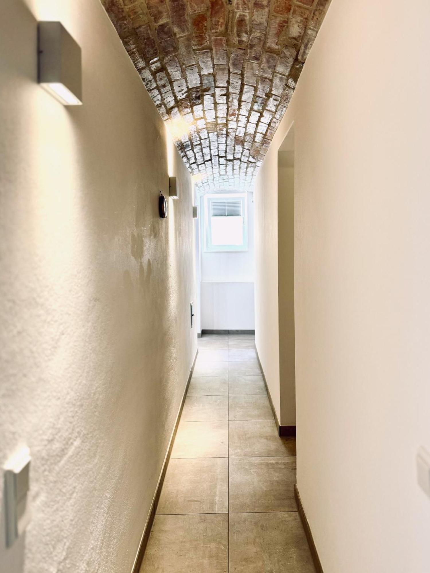 Cosy Castle - Charmanter Souterrain Altbau Апартаменты *
